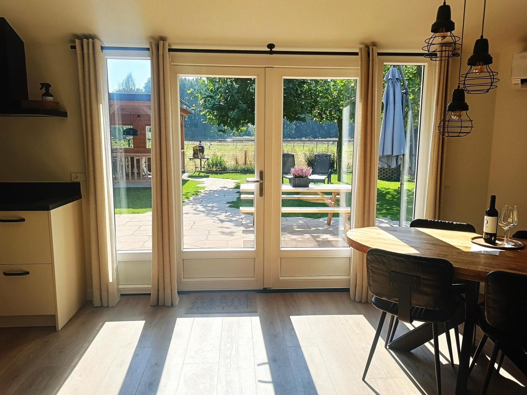 "Huisje Op De Veluwe" Met Prive Jacuzzi En Bar! Ermelo Exteriör bild