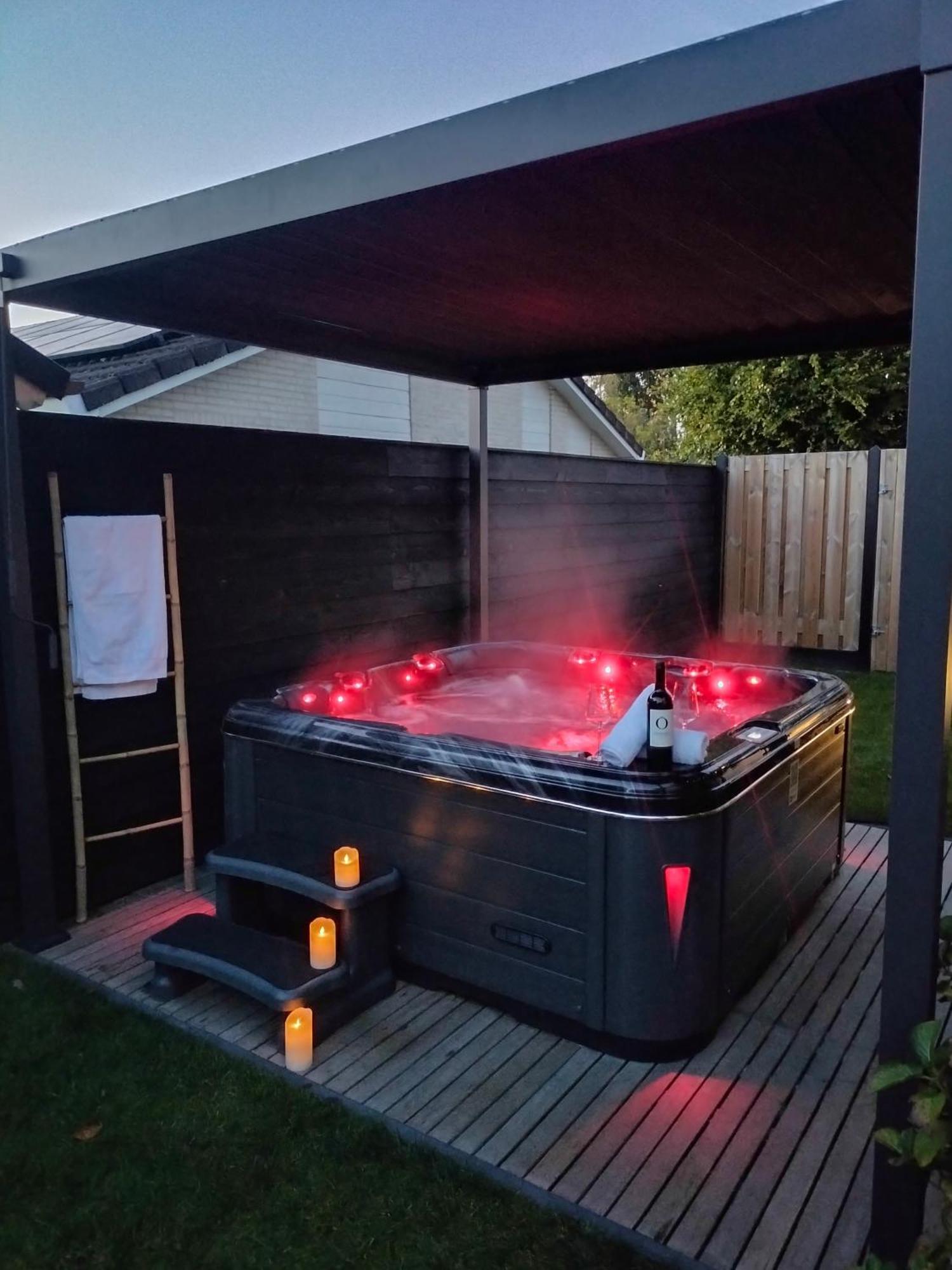 "Huisje Op De Veluwe" Met Prive Jacuzzi En Bar! Ermelo Exteriör bild